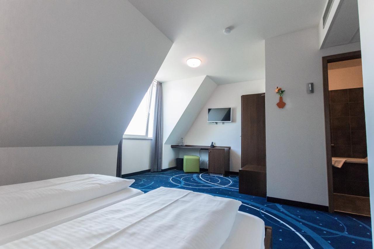 Hotel City Oase Lb Людвігсбург Екстер'єр фото